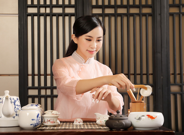 经常去上海黄浦靠谱男士会馆，这家私藏已久的店推荐给你